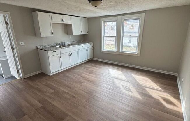 3811 E 55 ST