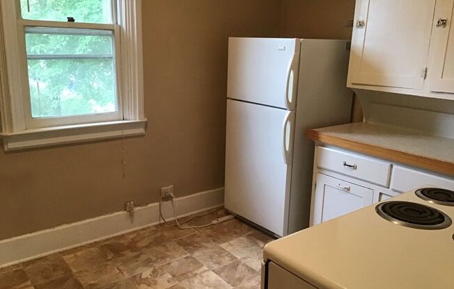 Cozy Upper Level Duplex- 2 Bedroom 1 Bath  Morris MN Available NOW