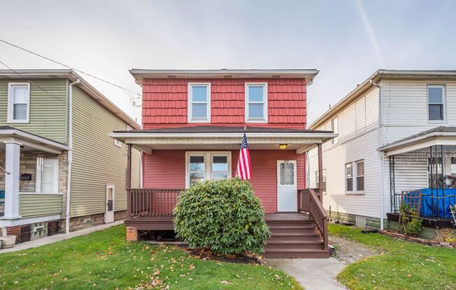 Stunning 3 bedroom home in Ambridge available August 1!