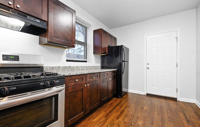 7525-33 S. Kingston Avenue