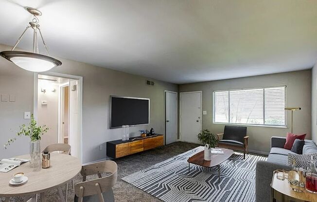 2 beds, 1 bath, 925 sqft, $1,365, Unit A-607