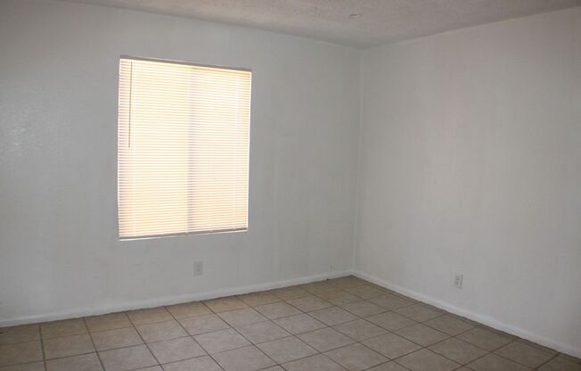 2 beds, 1 bath, $1,495