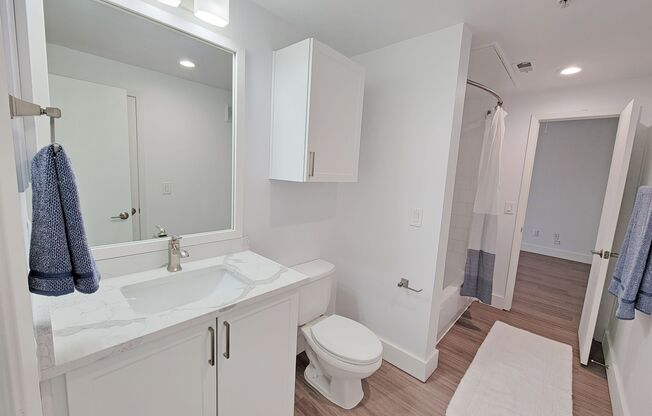 3 beds, 2 baths, 1,609 sqft, $3,750