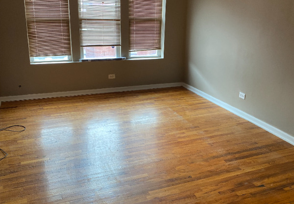 1307 East 71st Place