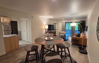 2 Bedroom 1 Bath - Blocks from Pearl Street and Downtown