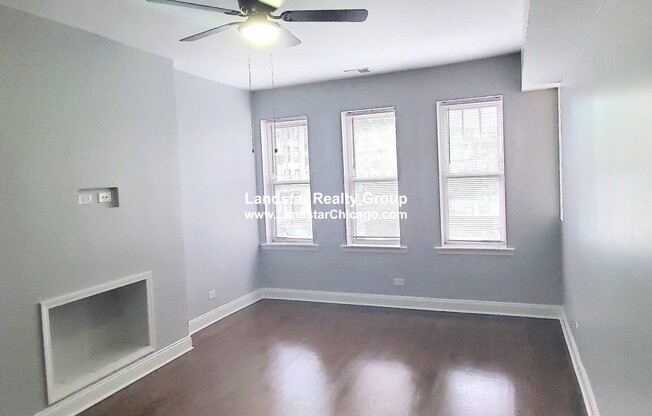 4454 N Sheridan Rd 3