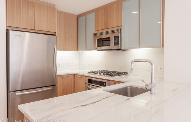 1 bed, 1 bath, 804 sqft, $5,850, Unit 12H