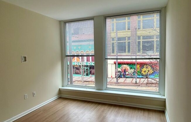 2 beds, 1 bath, 1,013 sqft, $1,499, Unit 411 Unit 201