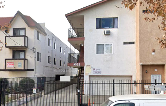 236/238 AVE 55