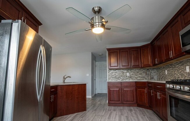 530 W King St