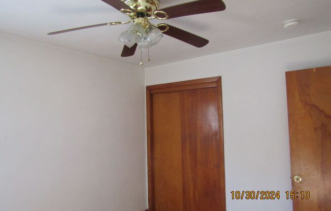 3 beds, 1 bath, $1,595