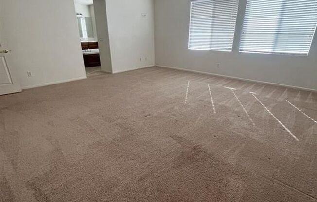 Beautiful 4 Bedroom Home!