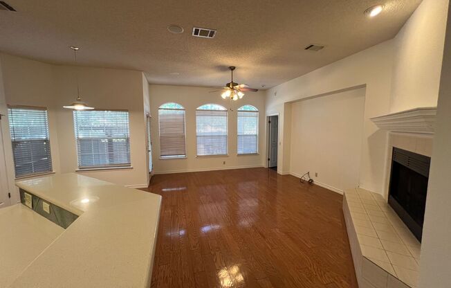 Spacious Canyon Creek 3 bed 2 bath Home