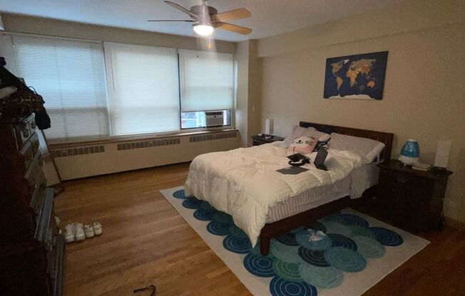 3 beds, 2 baths, 1,500 sqft, $3,850, Unit 418-1305