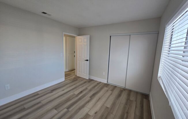 2 beds, 2 baths, 875 sqft, $1,395, Unit 7