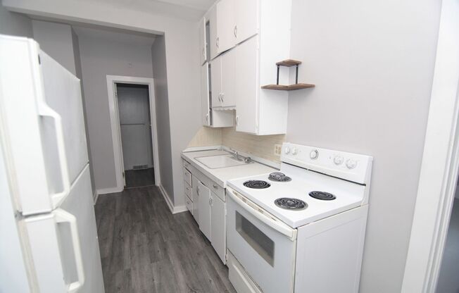 1 bed, 1 bath, $550, Unit Unit 2