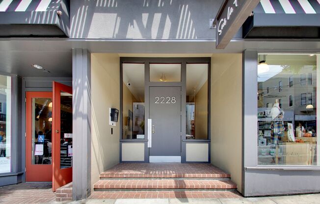 2228 UN ST