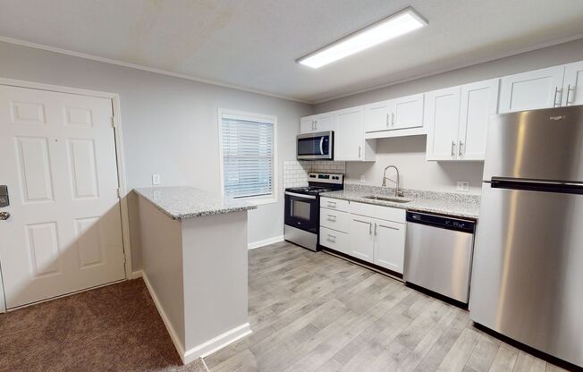 1 bed, 1 bath, 775 sqft, $970, Unit 108 - E