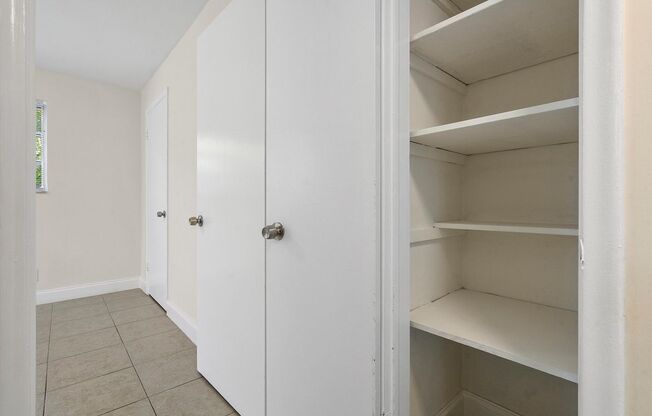 Hollywood - 1715 N 16th Avenue