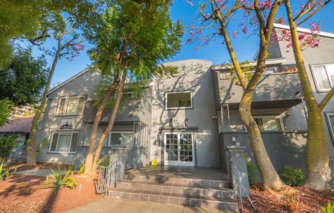 400-420 N. Oakland Ave