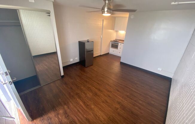Studio, 1 bath, 210 sqft, $997, Unit 808