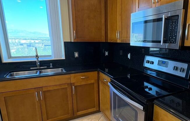 2 beds, 2 baths, $2,700, Unit # 1122