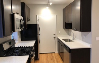 2 beds, 1 bath, $1,700