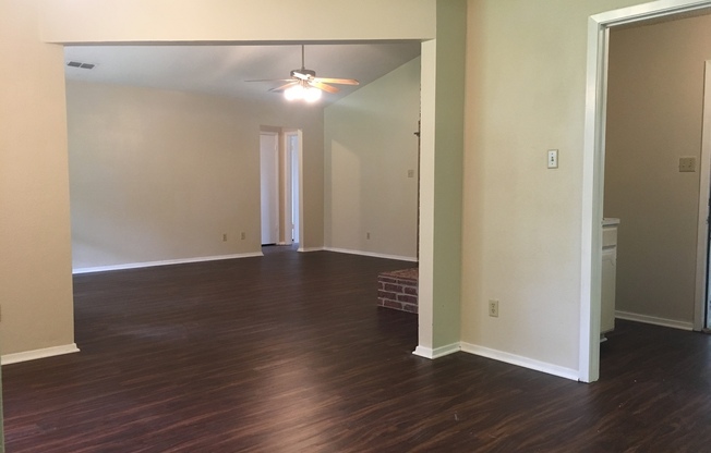 3 beds, 2 baths, $1,600