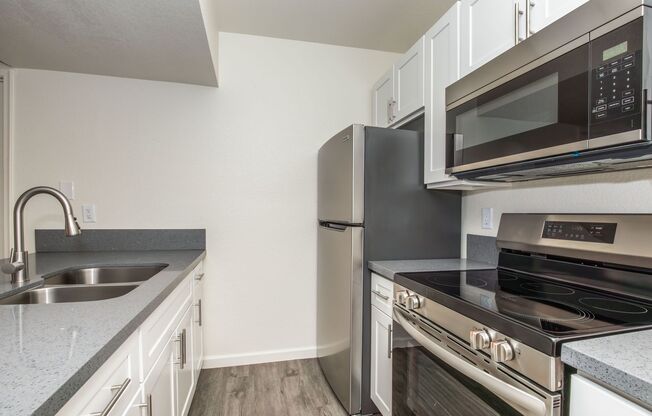 1 bed, 1 bath, 472 sqft, $940, Unit 206