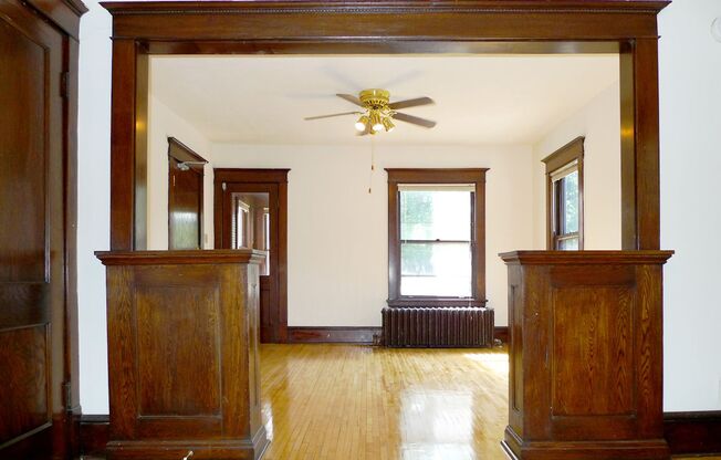 1 bed, 1 bath, 410 sqft, $1,000, Unit 18 - 1925 - 1