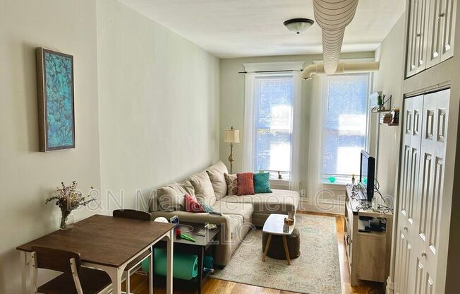 2337 N JANSSEN