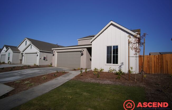 Stunning Home with MIL Suite in Southwest Bakersfield!