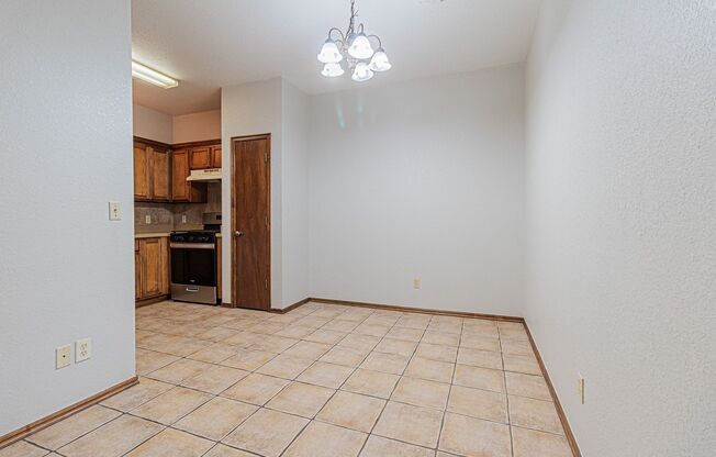 3 beds, 2 baths, $1,250