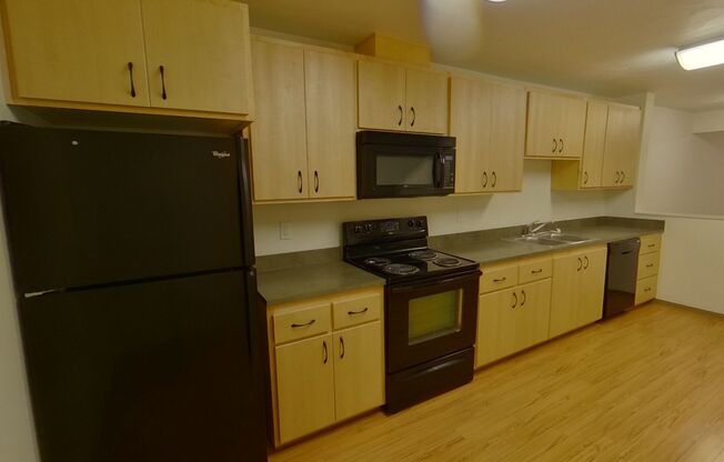 4 beds, 2.5 baths, 1,515 sqft, $3,600, Unit 29