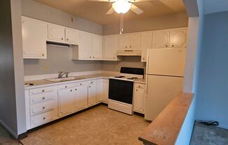 1 bed, 1 bath, $750, Unit 60