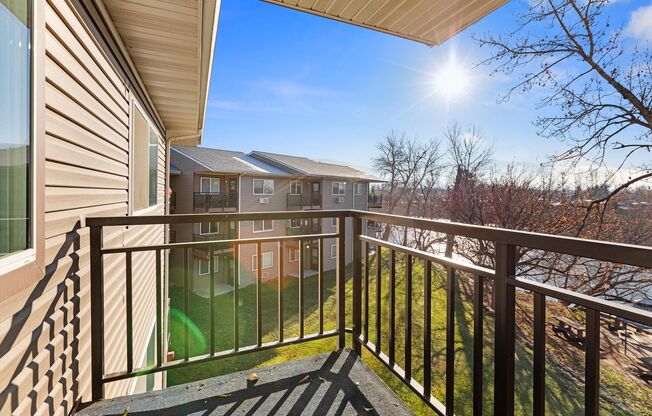 2 beds, 1 bath, 888 sqft, $1,680, Unit 233