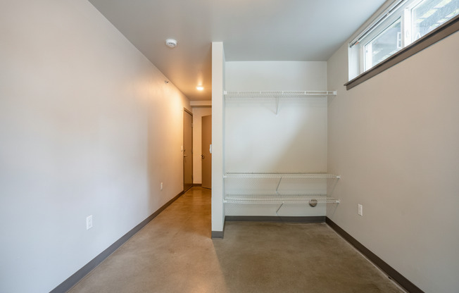 Studio, 1 bath, 207 sqft, $995, Unit 702