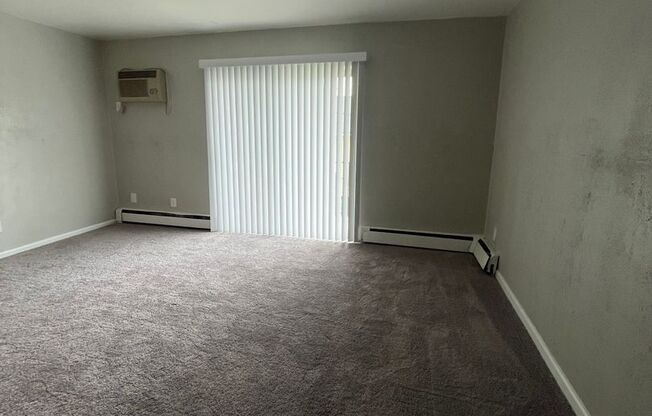 1 bed, 1 bath, $960, Unit 205