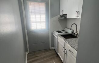 1 bed, 1 bath, 300 sqft, $650, Unit Unit 123