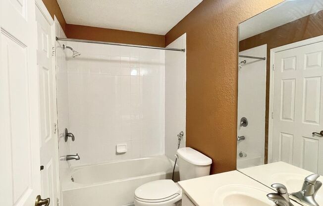 2 beds, 2.5 baths, $1,690, Unit Unit 106