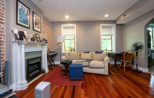 1865 NEWTON ST NW