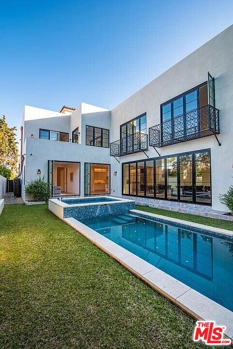 12509 SUNSET BLVD