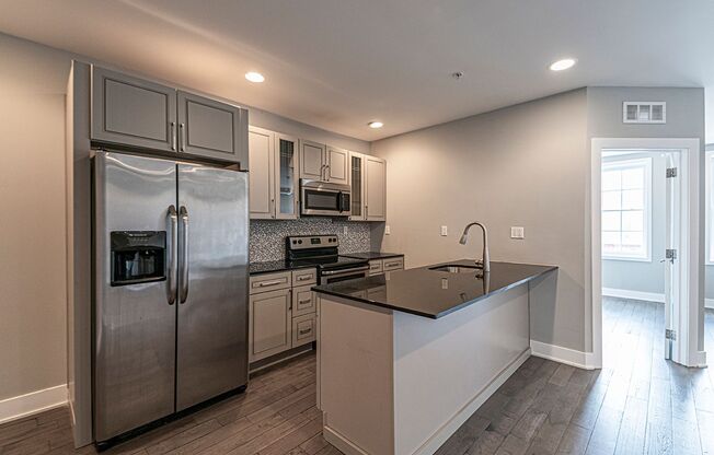 135-37 N 3rd St