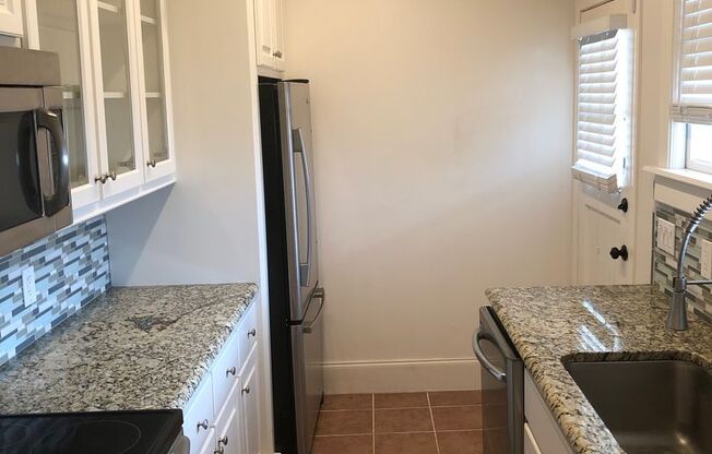 2 beds, 1 bath, 1,000 sqft, $1,195, Unit Unit 12