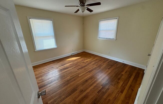 3 beds, 1 bath, $1,600