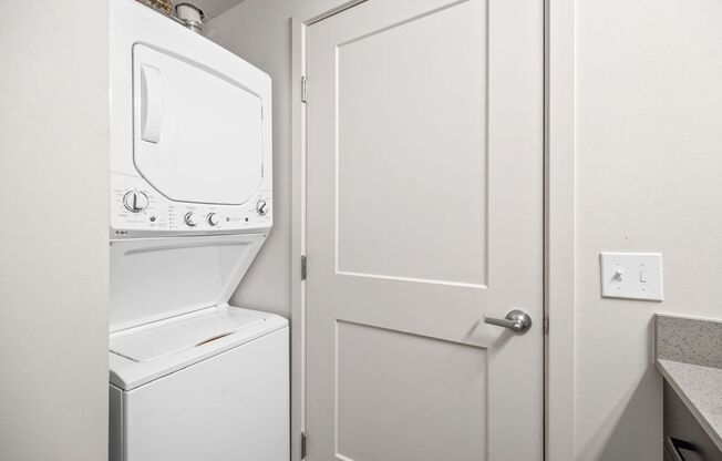 1 bed, 1 bath, 617 sqft, $2,175, Unit 513