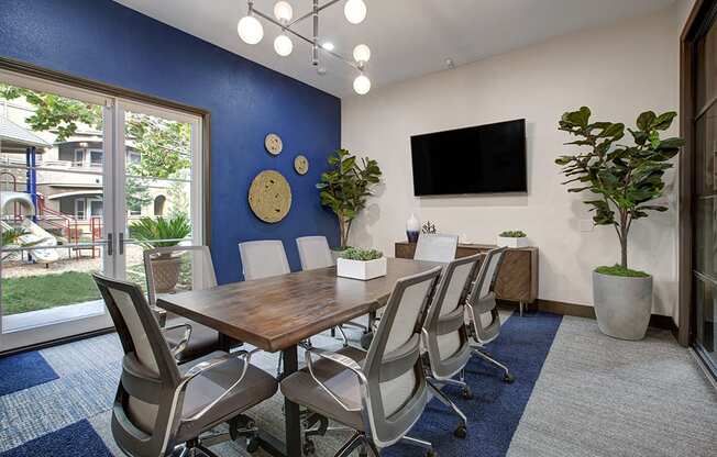 Resident Business Center | Apartments For Rent Sacramento California | Broadleaf Apartments