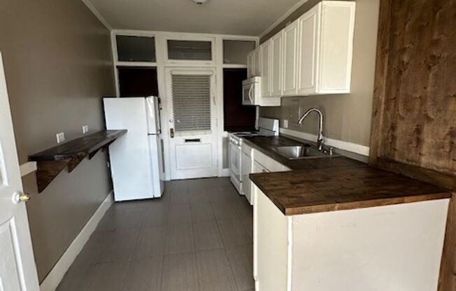 1 bed, 1 bath, 750 sqft, $1,175, Unit Unit 204