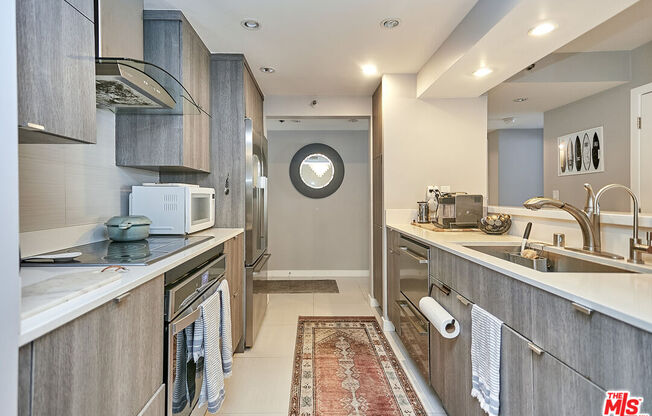 2 beds, 2 baths, 1,193 sqft, $3,300, Unit 805