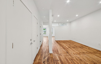 162 E 32 ST
